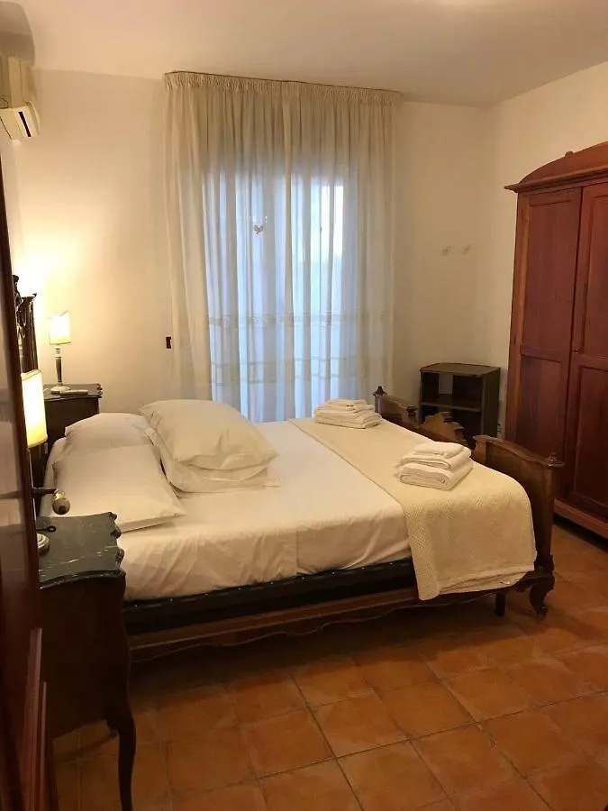 Villetta Della Nonna Mondello Palermo 0*,